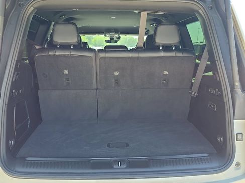 Used 2022 Jeep Wagoneer Series III w/ Flexible Seating Group AWD/4WD image 30