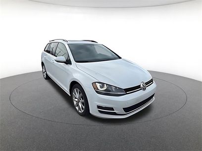 Used 2016 Volkswagen Golf SE w/ Lighting Package