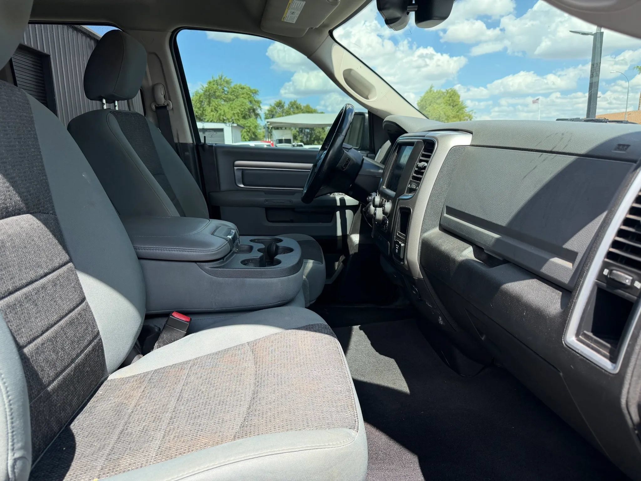 Used 2019 RAM 1500 Classic SLT w/ Luxury Group AWD/4WD image 22
