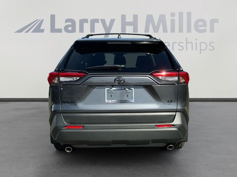Certified 2025 Toyota RAV4 LE AWD/4WD image 4