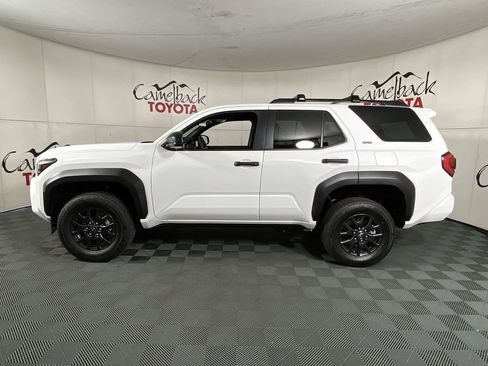 New 2026 Toyota 4Runner SR5 AWD/4WD image 4
