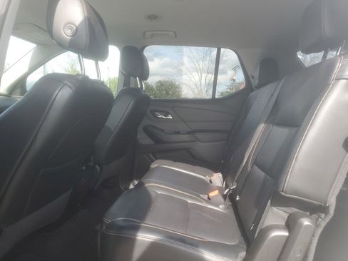 Used 2019 Chevrolet Traverse LT image 14