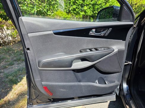 Used 2019 Kia Sorento SX FWD image 10