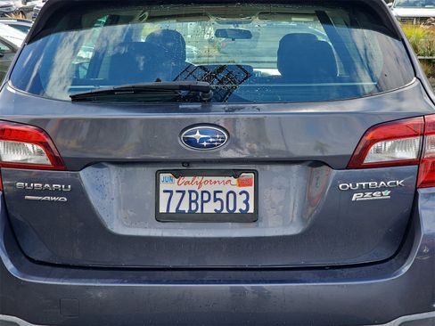 Used 2017 Subaru Outback 2.5i image 16