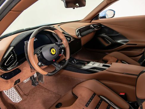 Certified 2025 Ferrari 12Cilindri RWD image 4