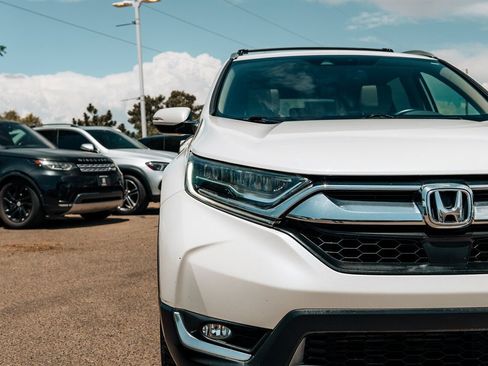 Used 2017 Honda CR-V Touring image 9