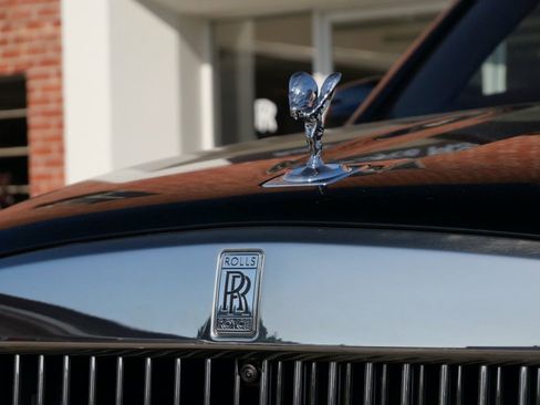 Certified 2023 Rolls-Royce Cullinan AWD/4WD image 7