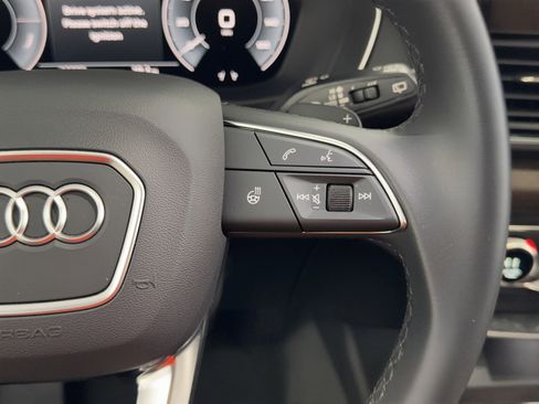 Used 2023 Audi Q5 e Premium w/ Convenience Package image 22