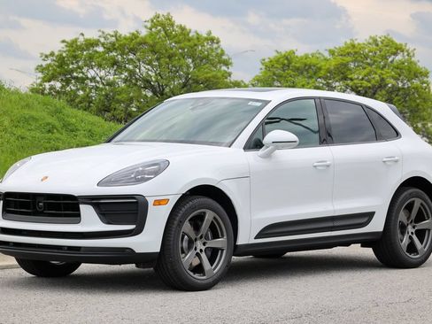 New 2026 Porsche Macan AWD/4WD image 16