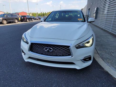 Used 2019 INFINITI Q50 Luxe w/ Essential Package (3.0T Luxe) AWD/4WD image 12