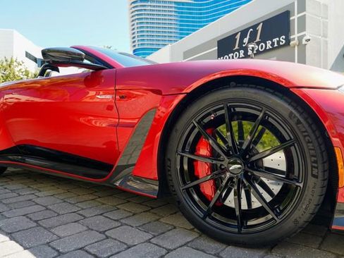 Used 2023 Aston Martin V12 Vantage Roadster image 36