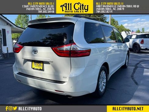 Used 2015 Toyota Sienna XLE Premium FWD image 7