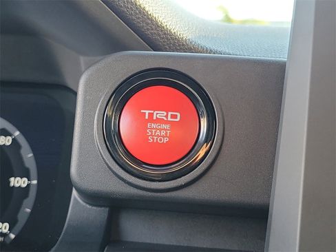 Used 2025 Toyota Tacoma TRD Off-Road image 8