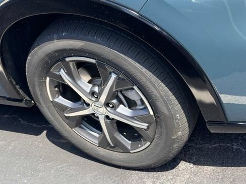 Used 2025 Honda HR-V EX-L image 4