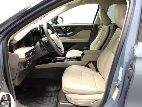 Used 2024 Lincoln Corsair Reserve w/ Equipment Group 201A image 18