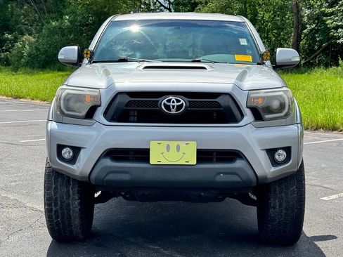 Used 2014 Toyota Tacoma 4x4 Double Cab w/ TRD Sport Package image 2