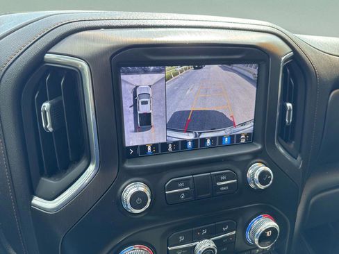 Used 2021 GMC Sierra 1500 AT4 w/ AT4 Value Package AWD/4WD image 13