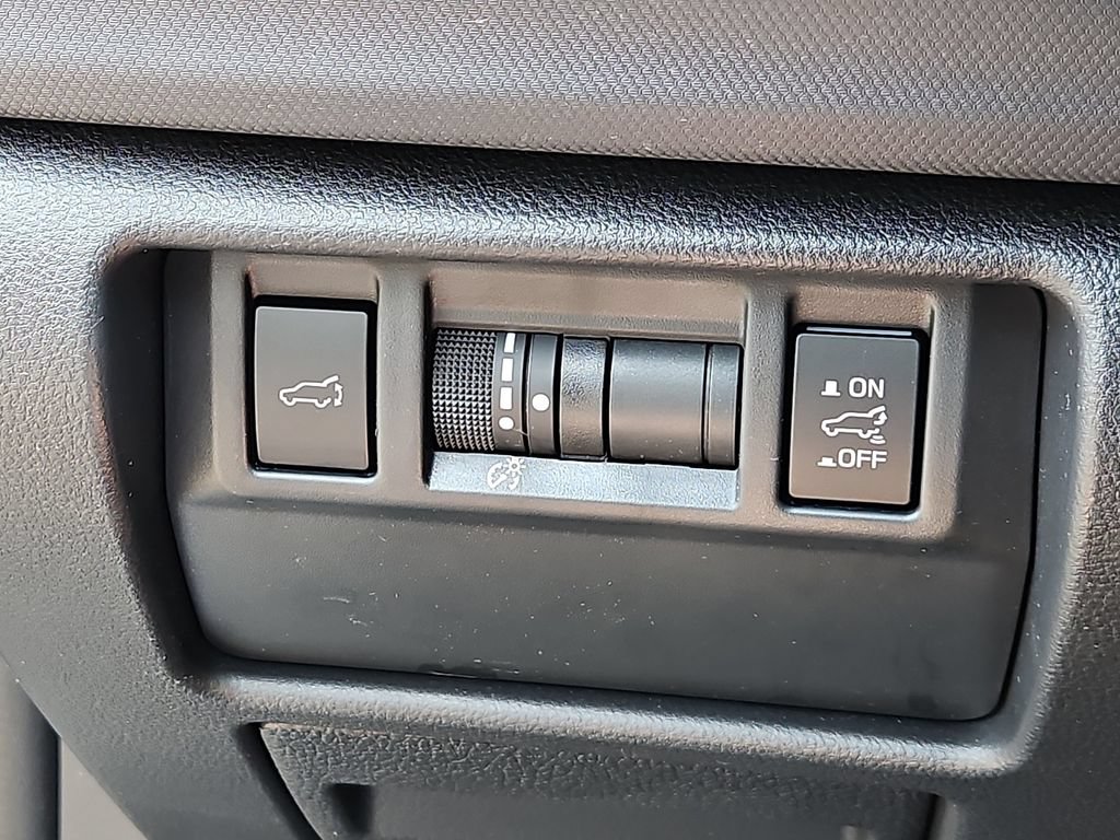 Used 2025 Subaru Forester Touring AWD/4WD image 24