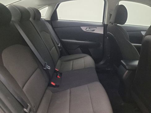 Used 2023 Kia Forte LXS w/ LXS Technology Package FWD image 19