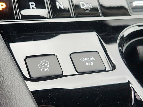 Used 2025 Nissan Murano SV AWD/4WD image 24