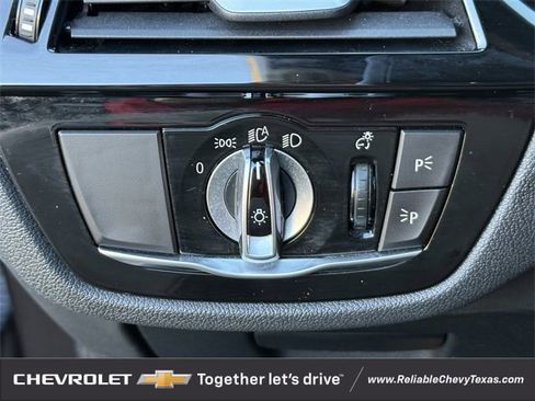 Used 2019 BMW 530i xDrive w/ Convenience Package image 31