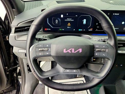 Used 2024 Kia EV9 GT-Line AWD/4WD image 11