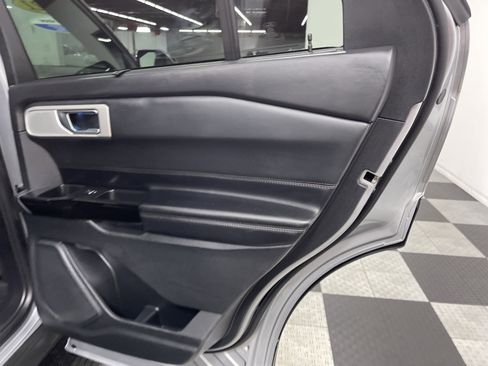 Used 2021 Ford Explorer Platinum w/ Equipment Group 601A image 18
