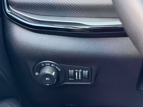 Certified 2025 Jeep Compass Trailhawk AWD/4WD image 21
