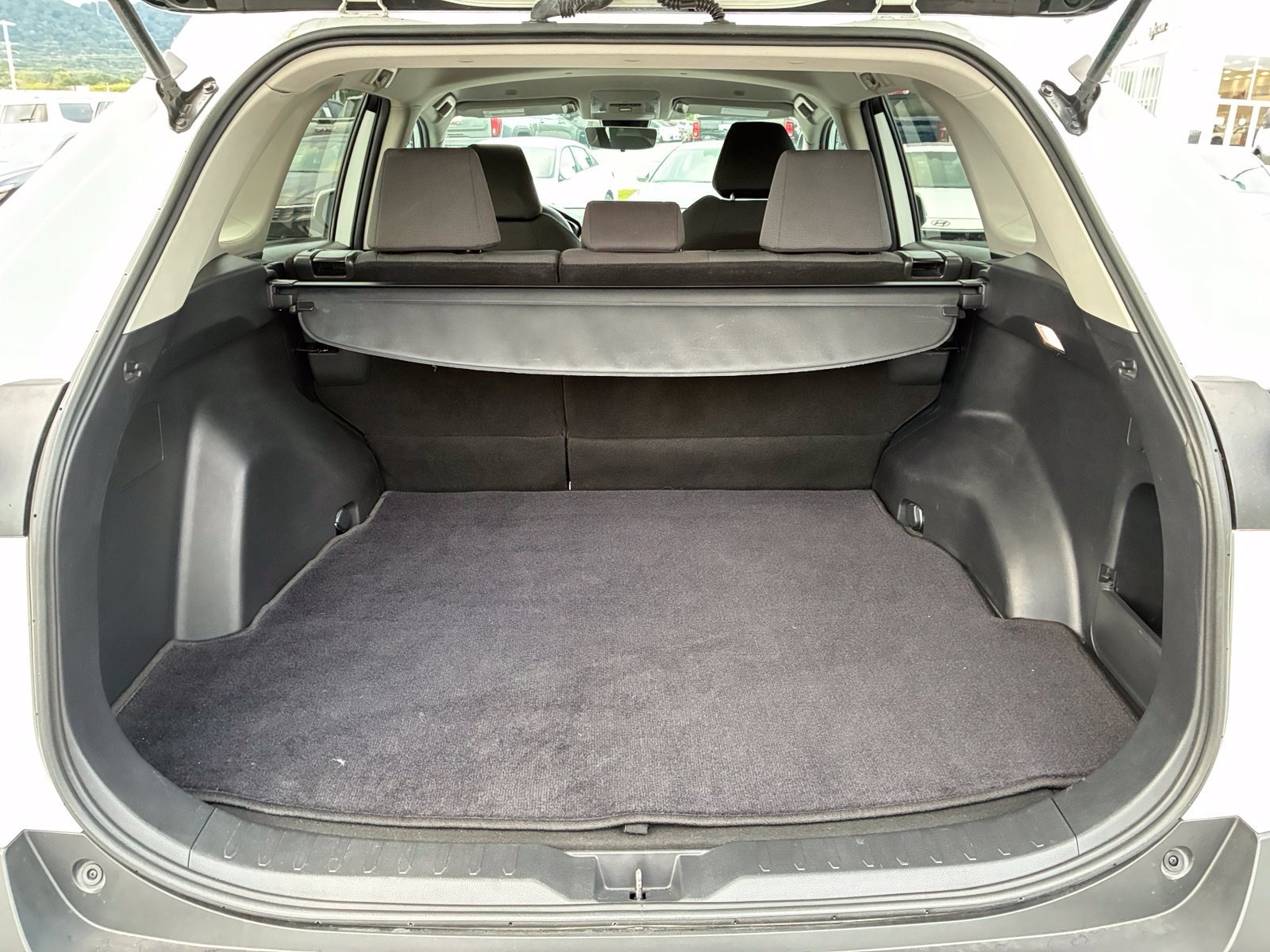 Used 2023 Toyota RAV4 XLE FWD image 17