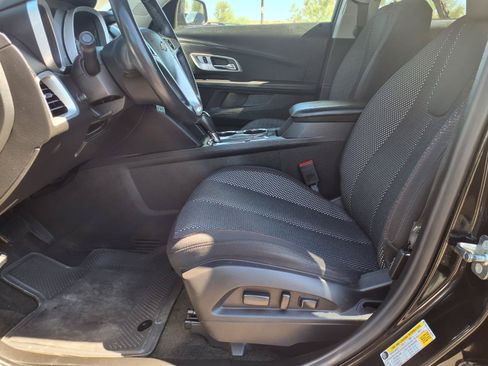 Used 2017 Chevrolet Equinox LT w/ Driver Confidence Package II FWD image 22