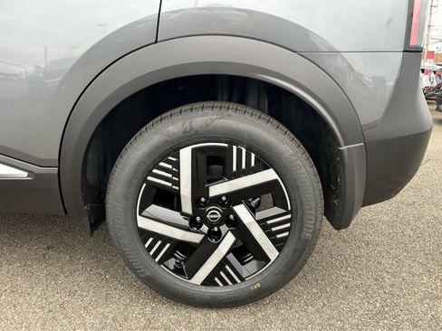 New 2026 Nissan Kicks SV w/ SV Premium Package image 5