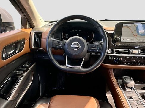 Used 2023 Nissan Pathfinder Platinum w/ Cargo Package AWD/4WD image 24