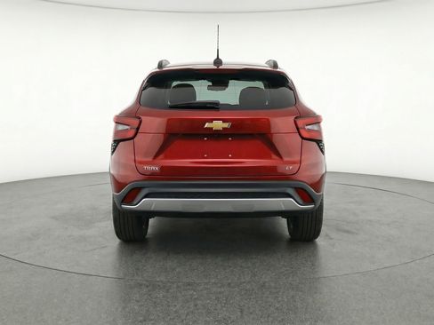 Used 2025 Chevrolet Trax LT w/ LT Convenience Package FWD image 7