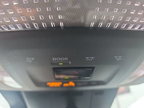 Used 2023 Toyota Prius XLE AWD/4WD image 26
