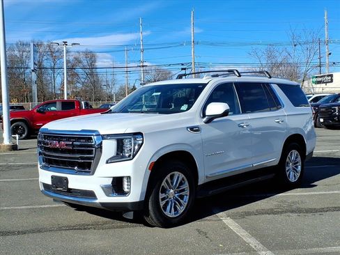 Certified 2023 GMC Yukon SLT w/ SLT Premium Package image 3