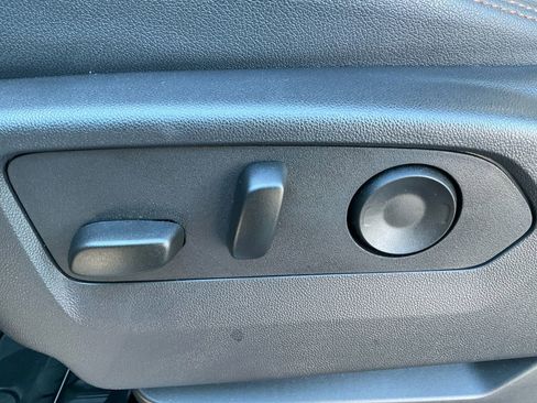 Used 2025 GMC Sierra 2500 AT4 w/ AT4 Premium Plus Package image 28