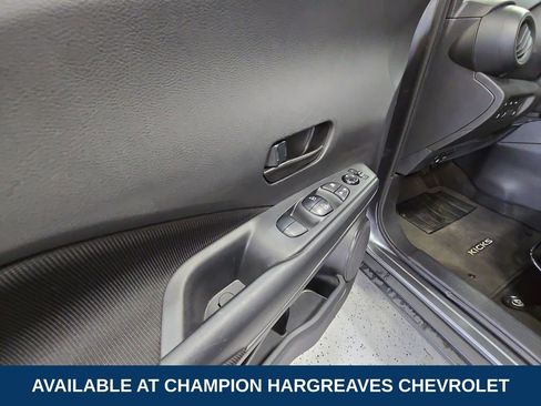Used 2022 Nissan Kicks S FWD image 31