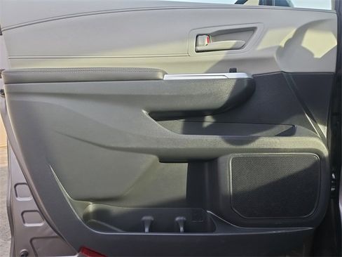 Used 2022 Toyota Sienna LE image 21