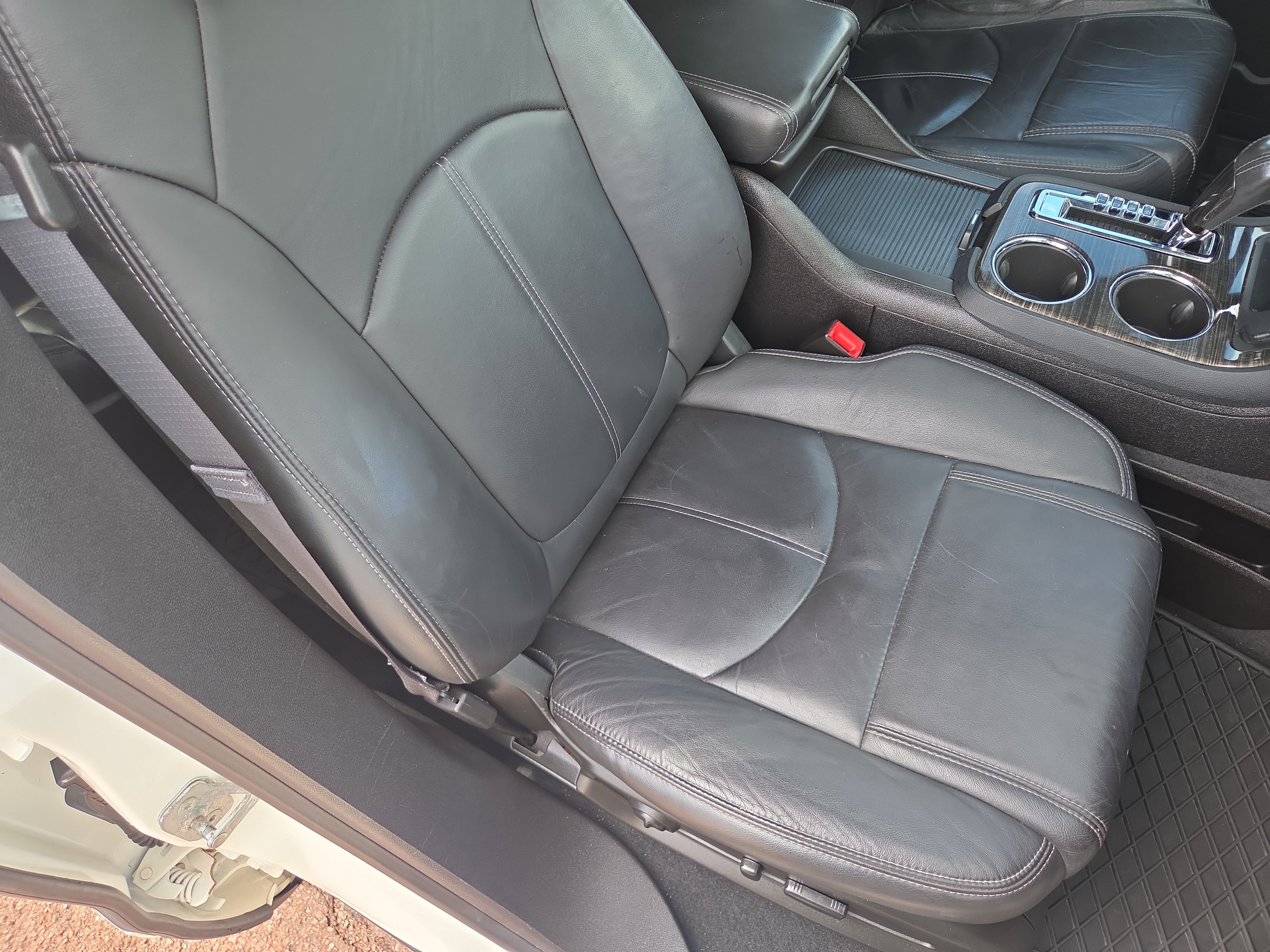 Used 2014 GMC Acadia SLT AWD/4WD image 16