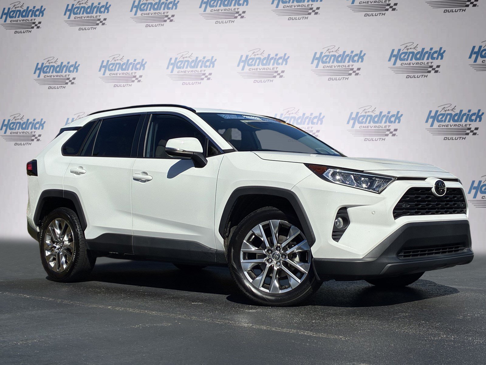 Used 2020 Toyota RAV4 XLE Premium FWD image 2