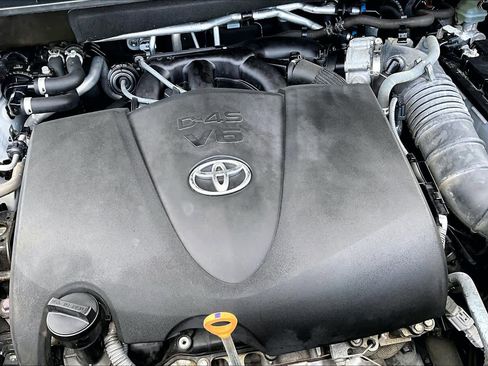 Used 2021 Toyota Highlander XLE image 36