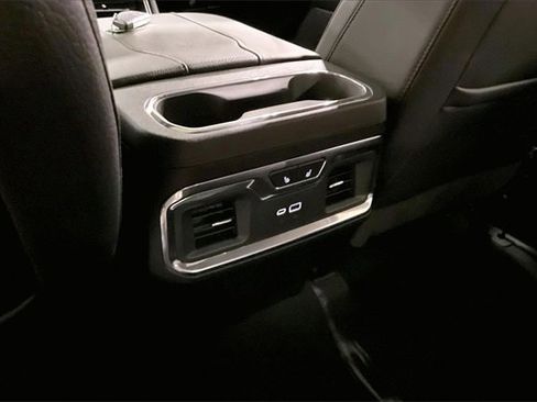Used 2025 GMC Sierra 1500 Denali image 34