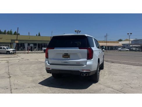 New 2026 GMC Yukon Denali w/ Denali Reserve Package AWD/4WD image 2