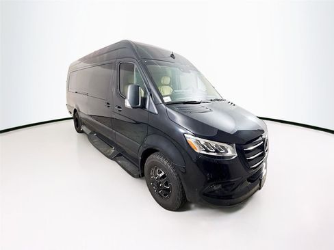 Used 2021 Mercedes-Benz Sprinter 3500 image 1