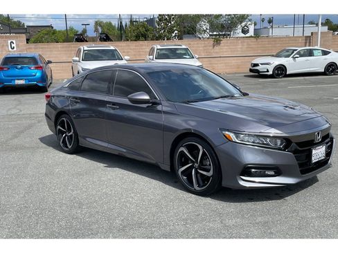 Used 2018 Honda Accord Sport image 7