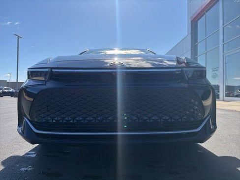 Used 2025 Toyota Crown Nightshade image 2