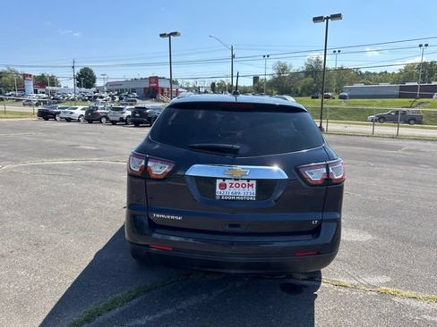 Used 2017 Chevrolet Traverse LT w/ Style and Technology Package FWD image 7