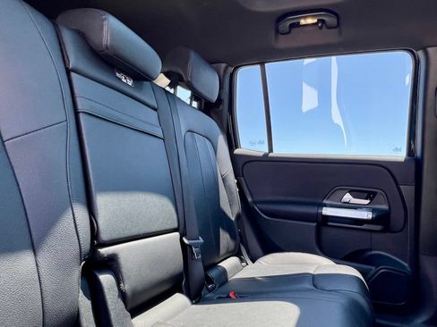 Certified 2023 Mercedes-Benz GLB 250 4MATIC image 17