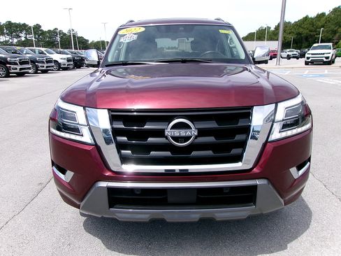 Used 2022 Nissan Armada Platinum w/ Captain's Chairs Package AWD/4WD image 4