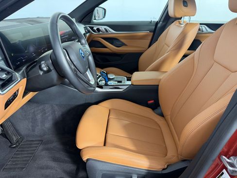 Used 2023 BMW i4 eDrive40 RWD image 5